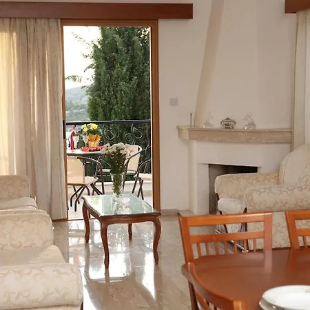 Arma Resort, 2-bed Cosy Apartment Tsadha