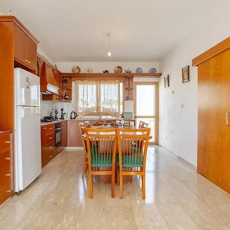 Arma Resort, 2-bed Cosy * Tsadha