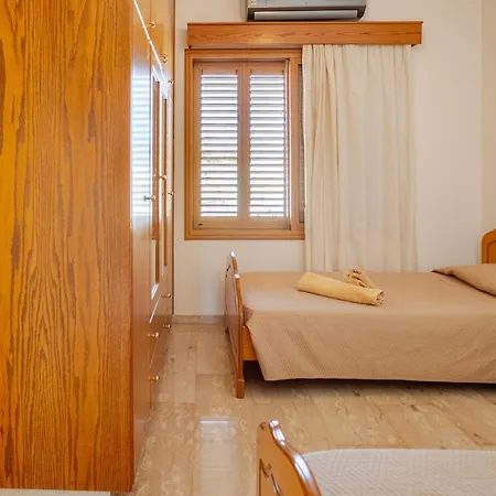 Arma Resort, 2-bed Cosy شقة Tsadha